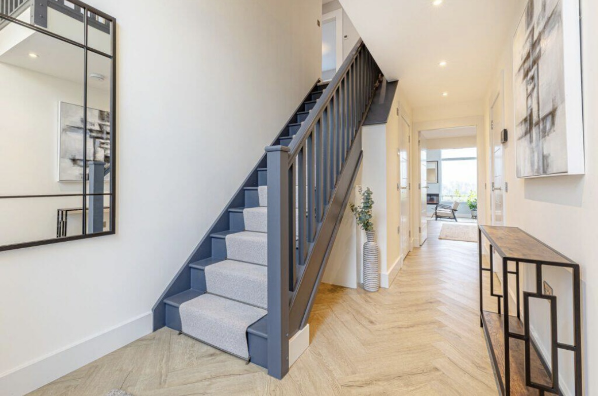HALLWAY AUCHTERARDER